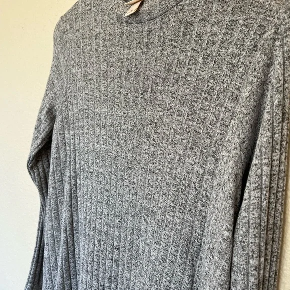 Mossimo Supply Co | Gray Long-Sleeve Short Sweater Dress - Picture 7 of 11